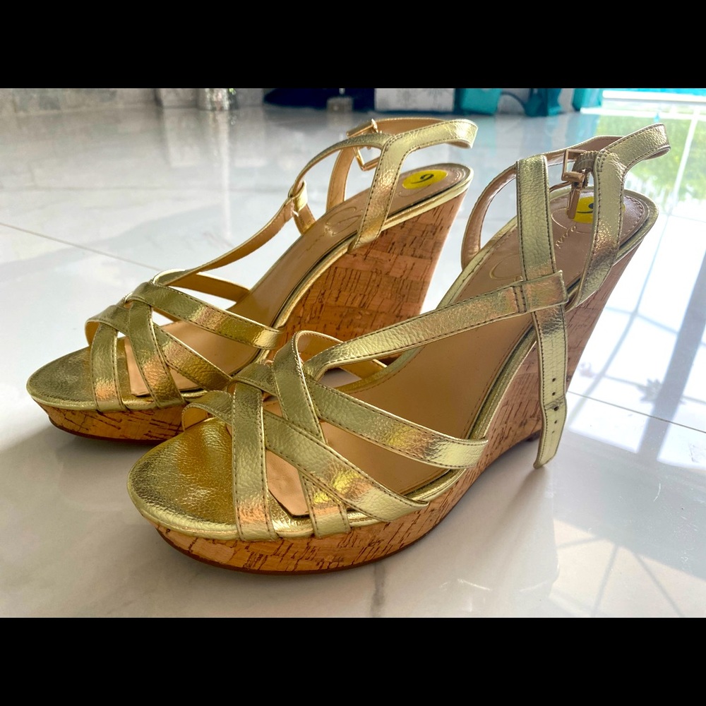 Jessica Simpsons size 9.5 wedges